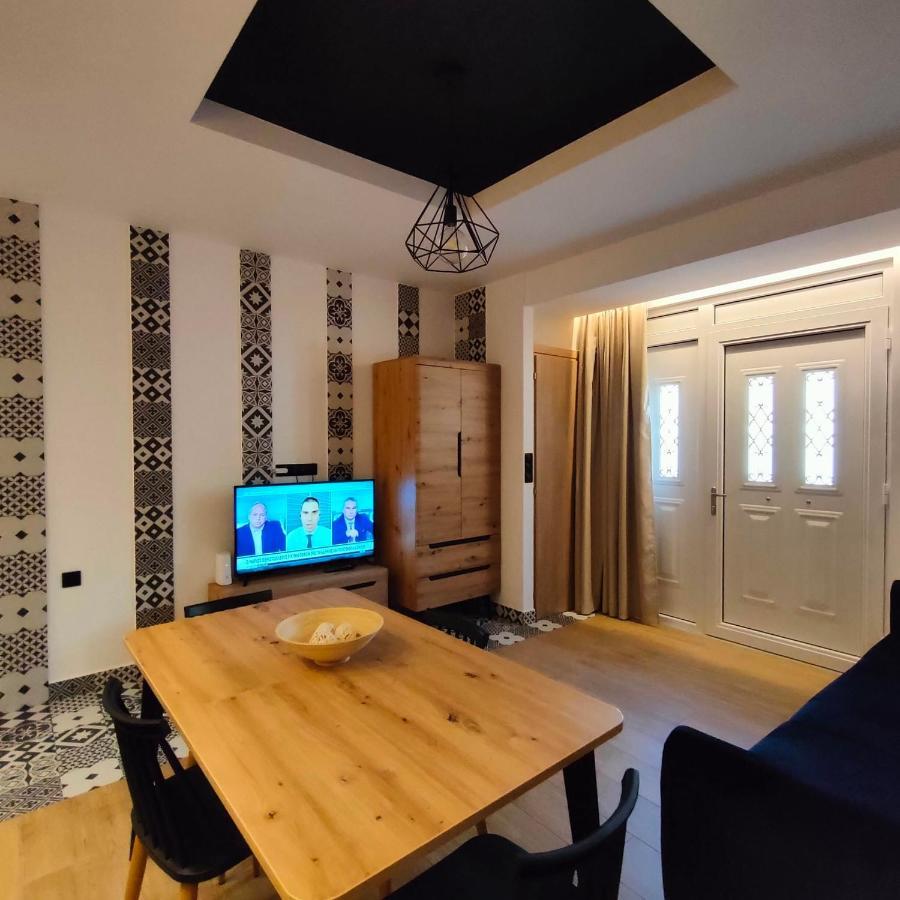Gekas Premiun City Center Apartment Kalampáka Luaran gambar
